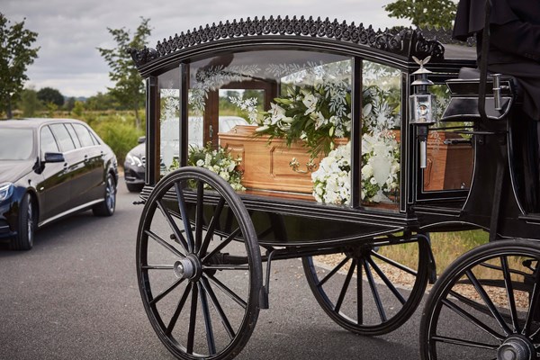 遺體運輸車輛