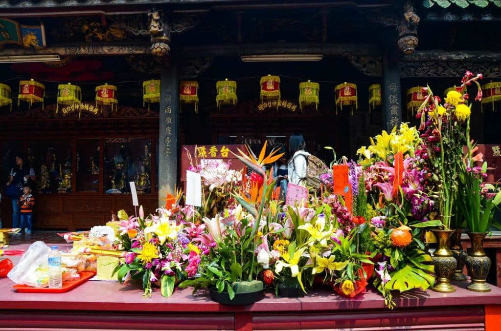 拜祭先人鮮花供品