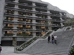 鑽石山仰念堂戶外樓梯