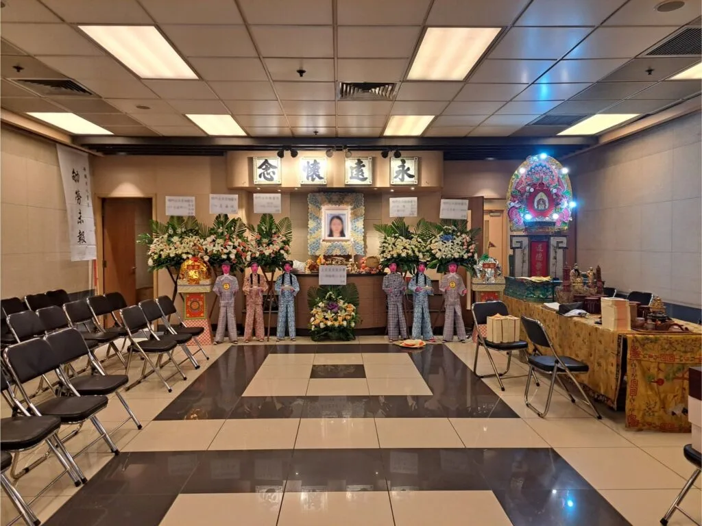 殯儀館靈堂守夜佈置